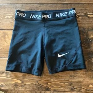 Child large Nike pro